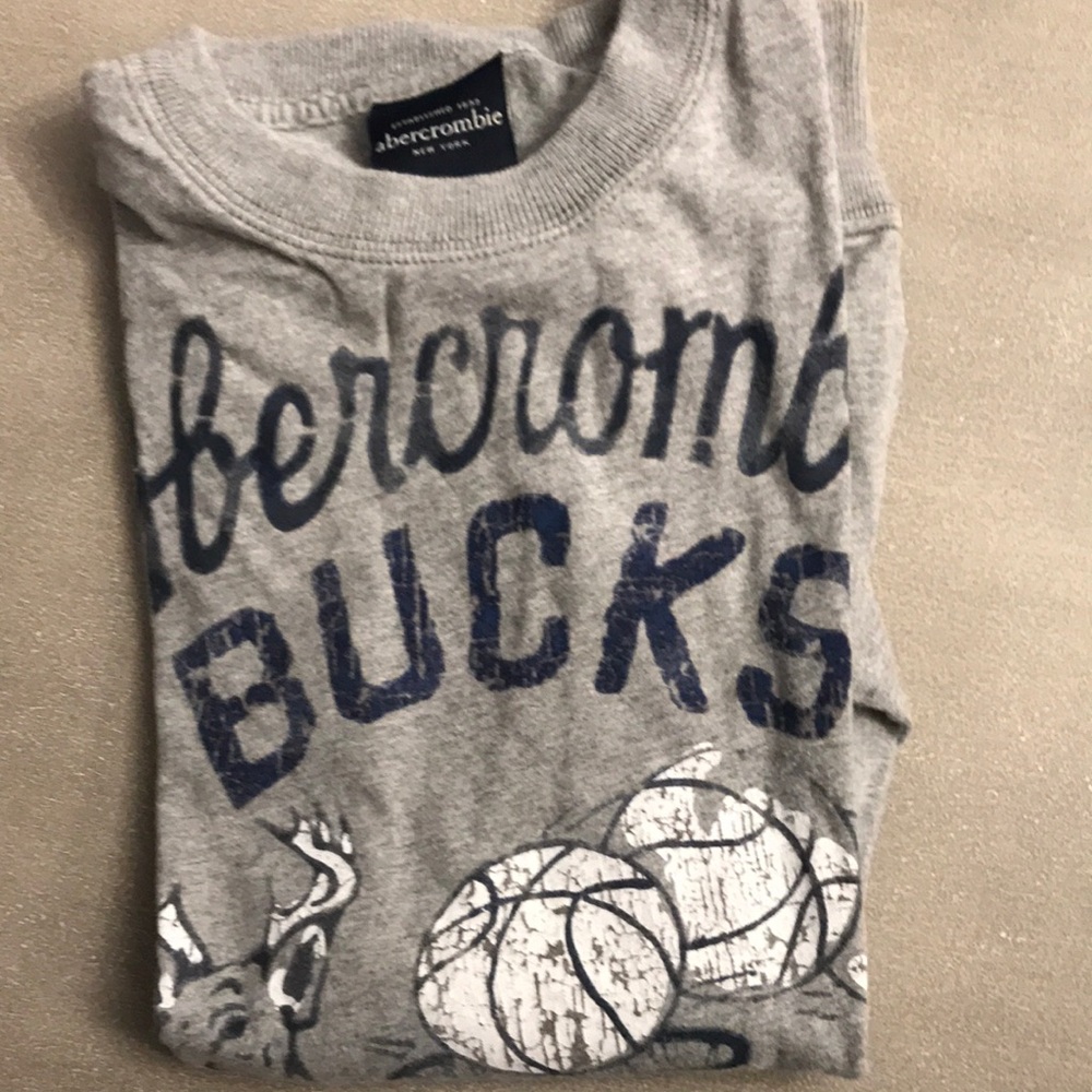 Abercrombie kids long sleeve tee, size M. Excellent used conditions.